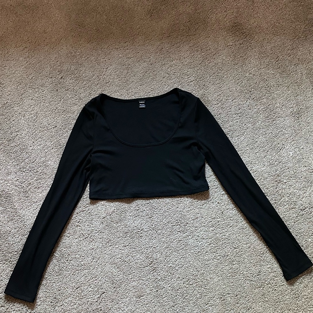 NWOT Black Cropped Long Sleeve
